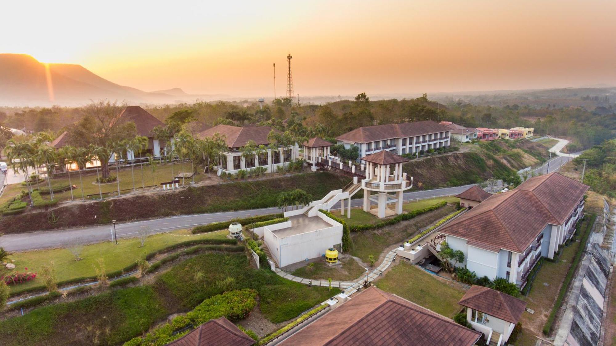 Leaves Valley Resort Nong Ya Plong Экстерьер фото